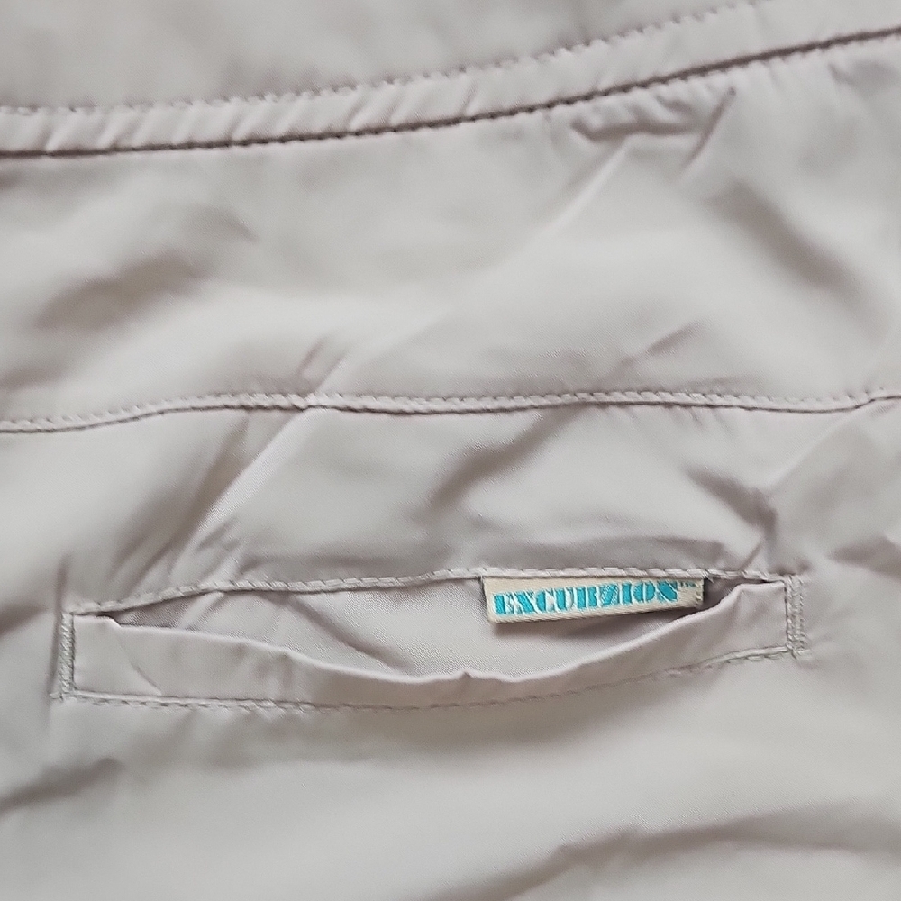 Breezy Excursion Women's Tan Bermudas - Picture 7 of 8